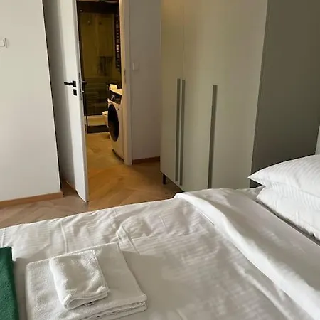 Househost Krowoderska 53 Апартаменты